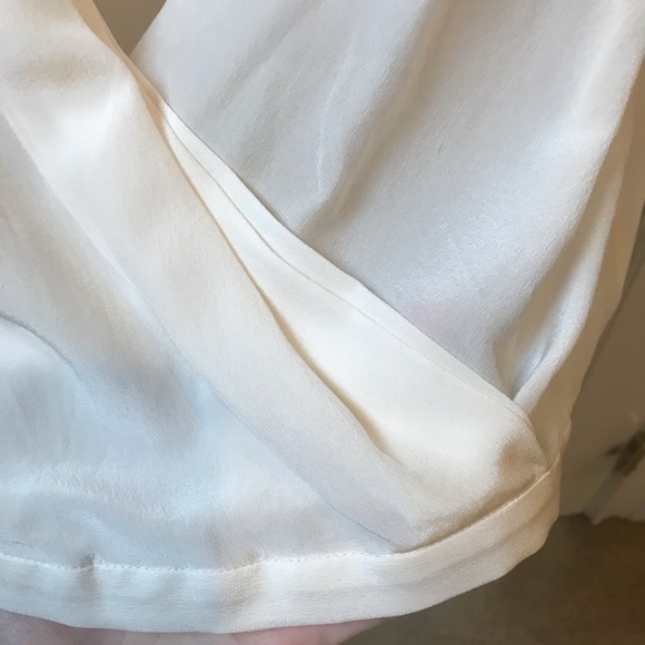 Club Monaco Silk Blouse Size XS - Picture 3 of 6